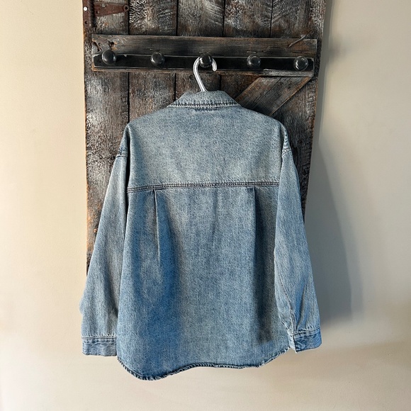 Women's Pistola Snap Button Denim Shacket w/Side Pockets - Picture 2 of 3